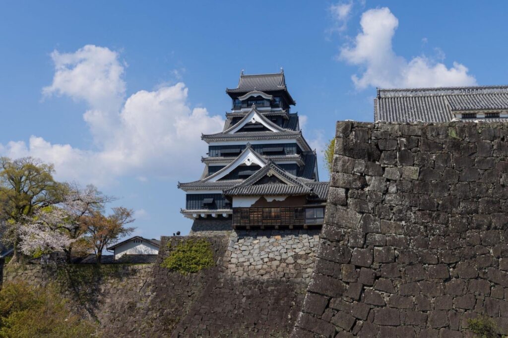 The main tower and stone walls of Kumamoto Castle