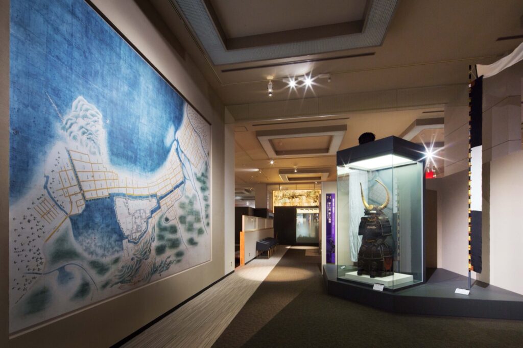 早良区の福岡市博物館。金印の常設展は一般200円 常設展示室の内部