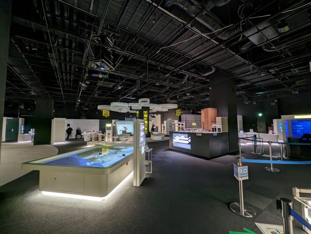 10月25日まで。六本松の福岡市科学館で石川賢治の月光写真展、一般1,200円・当日券のみ・休館日の一覧 館内（5階 基本展示室）