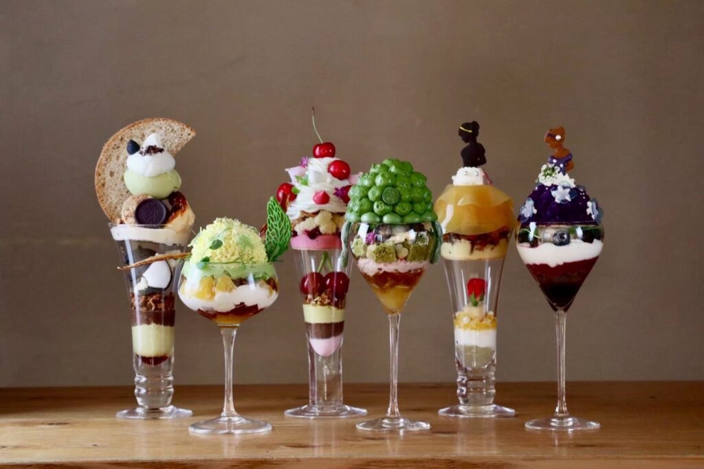 今泉の夜パフェ専門店 Parfaiteria beL 福岡。飲んだあとの〆に、18時開店と金土25時半までの営業 パフェの一例(現在提供していないパフェを含みます)