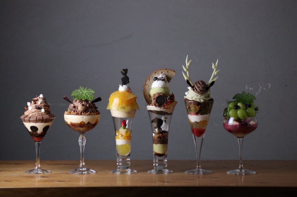 今泉の夜パフェ専門店 Parfaiteria beL 福岡。飲んだあとの〆に、18時開店と金土25時半までの営業 パフェの一例(現在提供していないパフェを含みます)