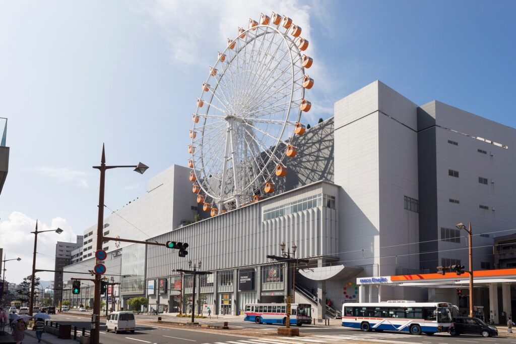 九州のモールのポイントと駐車場。アミュプラザ6館・サクラマチ・ココウォーク みらい長崎ココウォークの外観