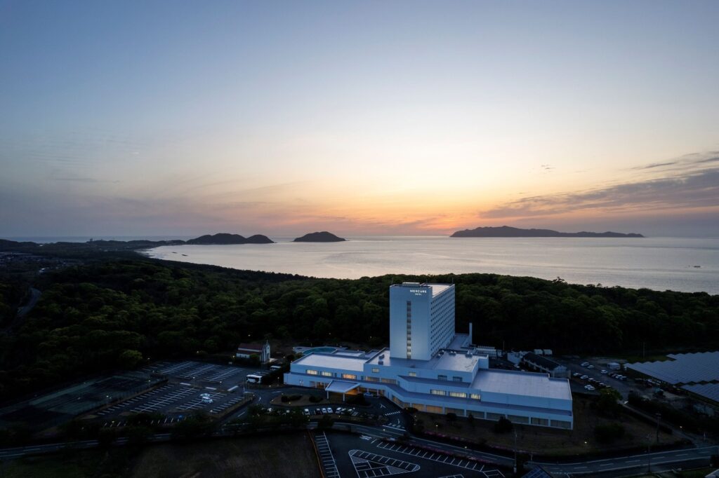 宗像リゾートホテルが9月24日で閉館。メルキュールとは別の施設 メルキュール福岡宗像リゾート＆スパの外観
