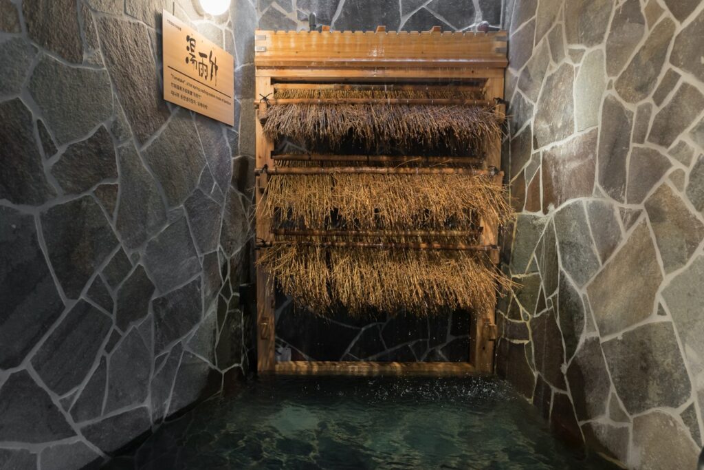 Private baths in Beppu: 14 family baths (kashikiri-yu), prices and booking Hyotan Onsen, cold plunge bath