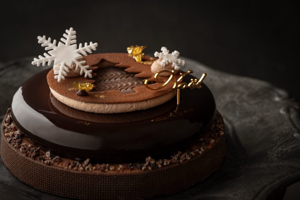 福岡のクリスマスケーキ予約2026。価格とホテル・百貨店の受付日 新作「サパン・ドゥ・ミニュイ」