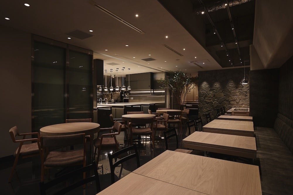 L'AS Fukuoka in Yakuin: a monthly omakase course, price and reservations Seating at L'AS Fukuoka