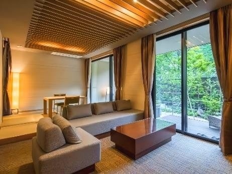 雲仙九州ホテル。雲仙地獄を望む半露天の客室、1泊2食28,600円から 雲仙邸 離れの居室