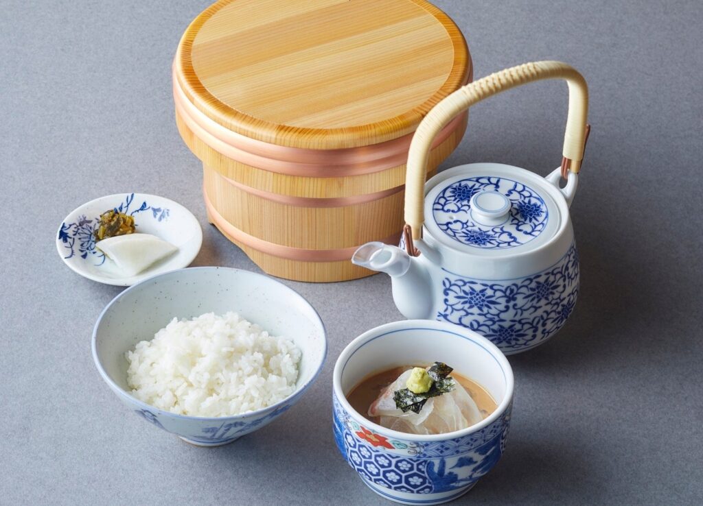 Kappo Yoshida Tenjin: order okyuto and gamé-ni as single dishes of Fukuoka home cooking. Taicha