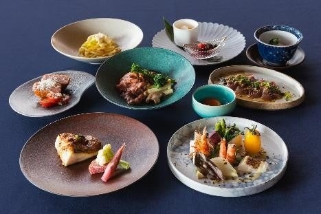 雲仙九州ホテル。雲仙地獄を望む半露天の客室、1泊2食28,600円から 夕食の一例
