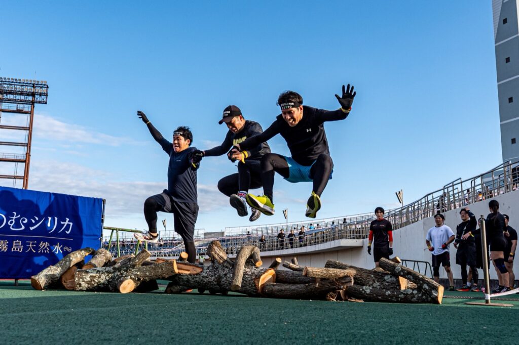 HYROX（ハイロックス）とは。九州の公式クラブ3か所と福岡のHIIT スタジアムで行うスパルタンレース（過去の大会。大分会場ではありません）