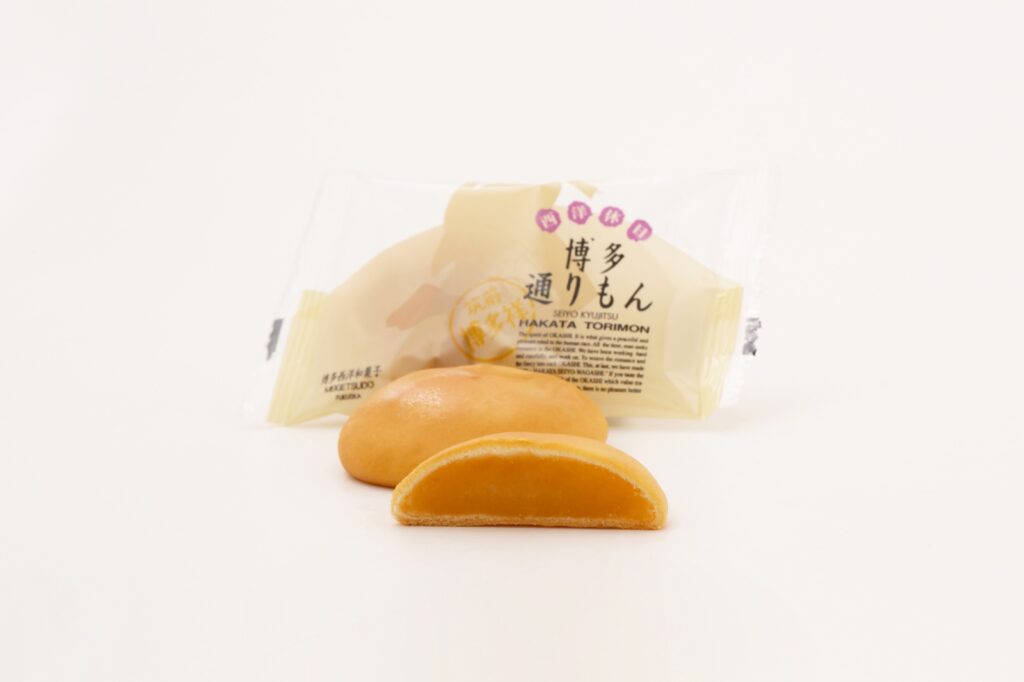 福岡の手土産とお礼のストック26品。個包装・日持ち・買える場所を公式で確認した一覧 博多通りもん(断面)