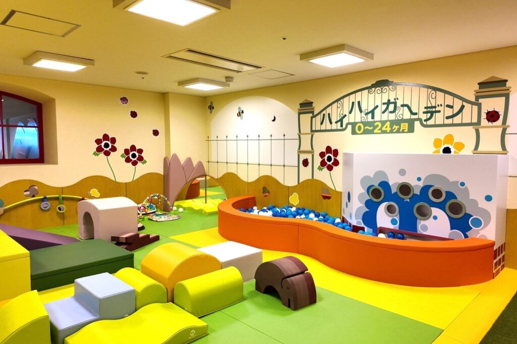 東京の有料の屋内遊び場7か所。駅からの近さ・予約・ベビーカーで比べる ASOBono!のベビー専用エリア「ハイハイガーデン」