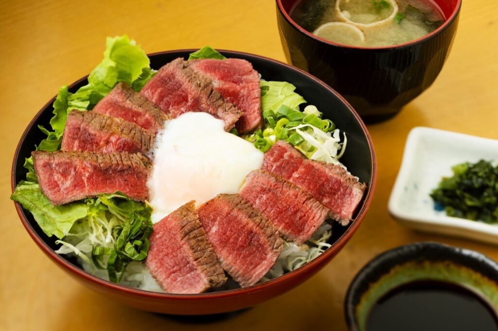 熊本県の道の駅20駅。営業時間・休みと温泉のある駅を比べる レストランの丼