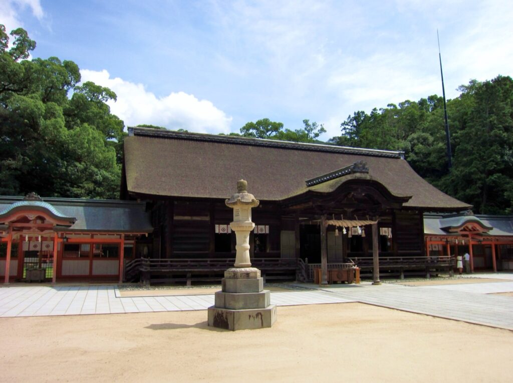 愛媛の七五三2026。椿神社・伊佐爾波神社など4社の初穂料と駐車場 大山祇神社の拝殿