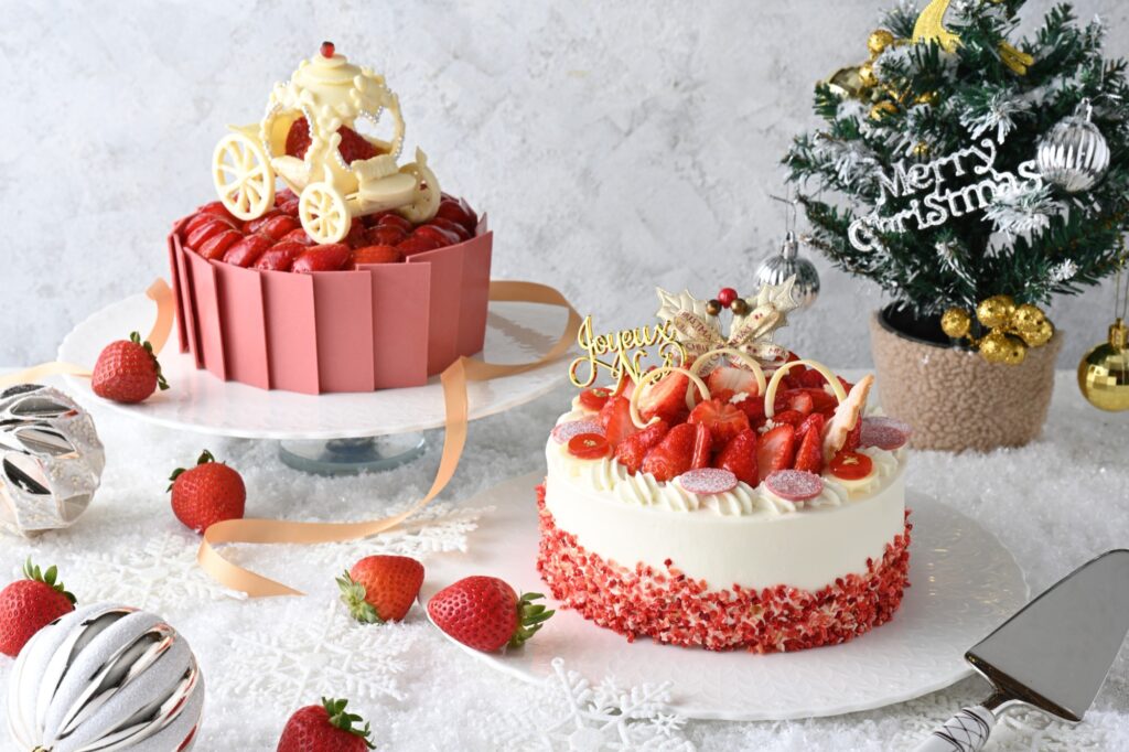 Rihga Royal Hotel Hiroshima's two Christmas cakes