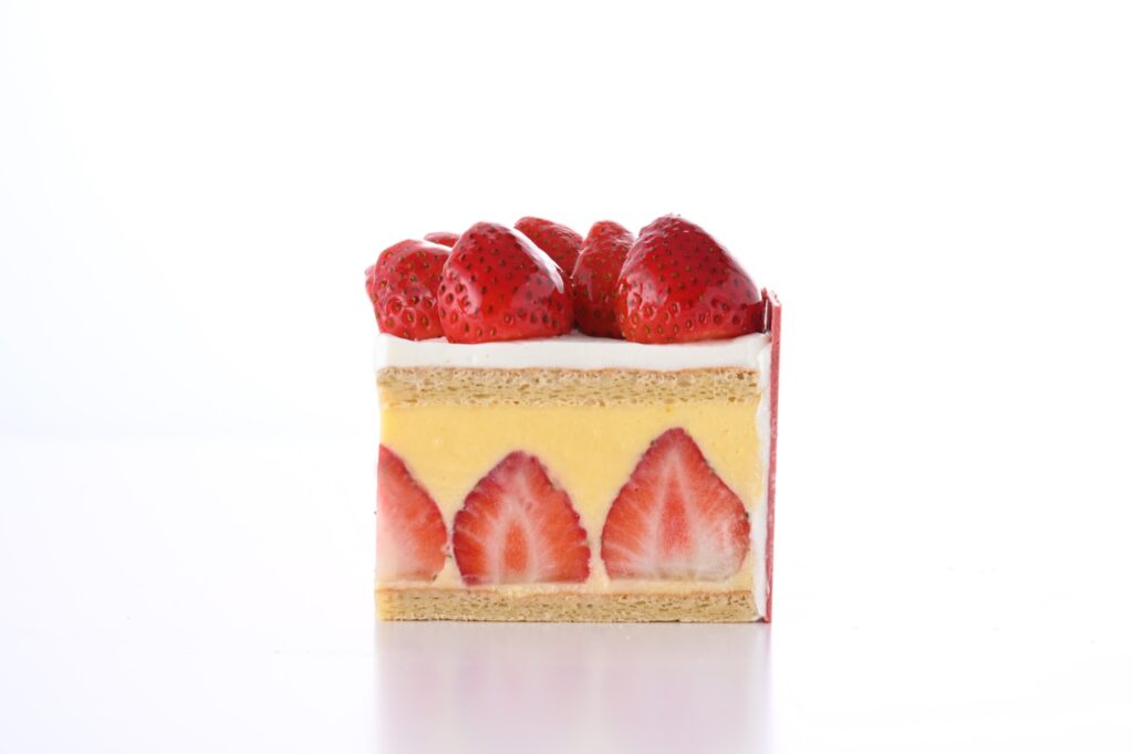 Rihga Royal Hotel Hiroshima Christmas cake, cross-section