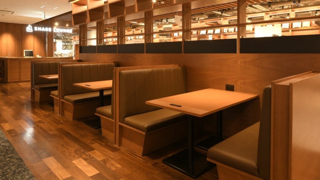 福岡で1時間だけ作業できる有料スペース8つ。15分330円の個室ブースから ボックス席